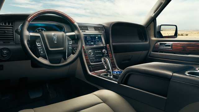 Suvsandcrossovers.com All New ‘’2017 Lincoln Navigator’’ new models for 2017, Price, Reviews, Release date, Specs, Engines, 2017 Release dates