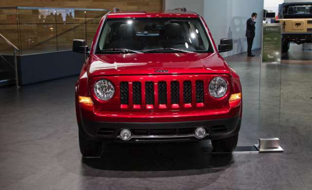 Suvsandcrossovers.com 2017 SUV And Crossover Buying Guide: ‘‘2017 Jeep Patriot ’’ Reviews, Price, Features