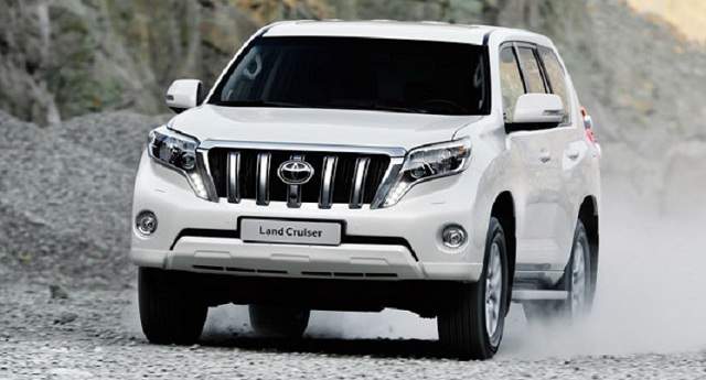 Suvsandcrossovers.com ‘’2017 Toyota Land Cruiser ’’ 2017 SUV and 2017 Crossover Buying Guide includes photos, prices, reviews, New or Redesigned Luxury SUV and Crossover Models for 2017, 2017 suv and crossover reviews, 2017 suv crossover comparison, best 2017 suvs, best 2017 Crossovers, best luxury suvs and crossovers 2017, top rated 2017 suvs and crossovers , small 2017 suvs and 2017 crossovers, 7 passenger suvs and Crossovers, Compact 2017 SUV And Crossovers, 2017 SUV and 2017 Crossover Small SUVs & Crossovers: Reviews & News The Hottest New Trucks And SUVs For 2017 View the top-ranked Affordable Crossover SUVs 2017 suv and crossover hybrids 2017suv crossover vehicles 2017 Suvsandcrossovers.com