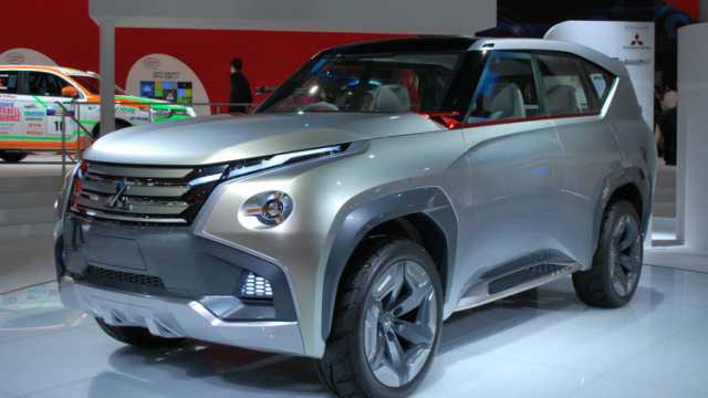 Suvsandcrossovers.com 2017 SUV And Crossover Buying Guide: ‘‘2017 Mitsubishi Montero ’’ Reviews, Price, Features