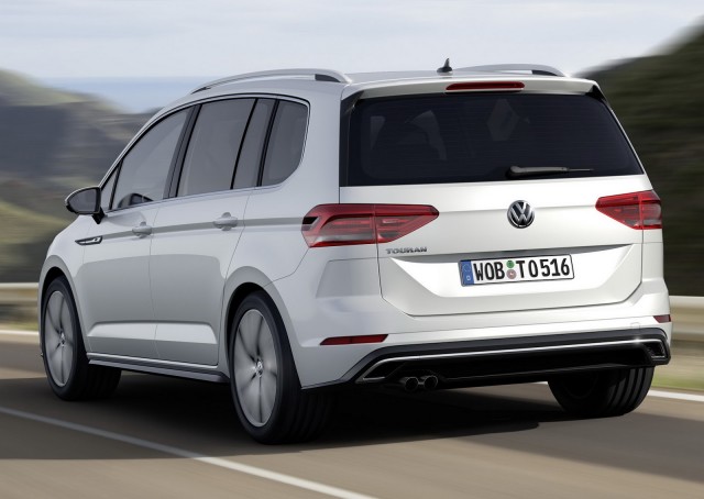 Suvsandcrossovers.com ‘’2017 VW Touran’’ 2017 SUV and 2017 Crossover Buying Guide includes photos, prices, reviews, New or Redesigned Luxury SUV and Crossover Models for 2017, 2017 suv and crossover reviews, 2017 suv crossover comparison, best 2017 suvs, best 2017 Crossovers, best luxury suvs and crossovers 2017, top rated 2017 suvs and crossovers , small 2017 suvs and 2017 crossovers, 7 passenger suvs and Crossovers, Compact 2017 SUV And Crossovers, 2017 SUV and 2017 Crossover Small SUVs & Crossovers: Reviews & News The Hottest New Trucks And SUVs For 2017 View the top-ranked Affordable Crossover SUVs 2017 suv and crossover hybrids 2017suv crossover vehicles 2017 Suvsandcrossovers.com