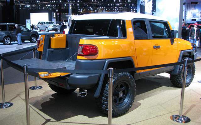 Suvsandcrossovers.com ‘’2017 Toyota FJ Cruiser’’ 2017 SUV and 2017 Crossover Buying Guide includes photos, prices, reviews, New or Redesigned Luxury SUV and Crossover Models for 2017, 2017 suv and crossover reviews, 2017 suv crossover comparison, best 2017 suvs, best 2017 Crossovers, best luxury suvs and crossovers 2017, top rated 2017 suvs and crossovers , small 2017 suvs and 2017 crossovers, 7 passenger suvs and Crossovers, Compact 2017 SUV And Crossovers, 2017 SUV and 2017 Crossover Small SUVs & Crossovers: Reviews & News The Hottest New Trucks And SUVs For 2017 View the top-ranked Affordable Crossover SUVs 2017 suv and crossover hybrids 2017suv crossover vehicles 2017 Suvsandcrossovers.com